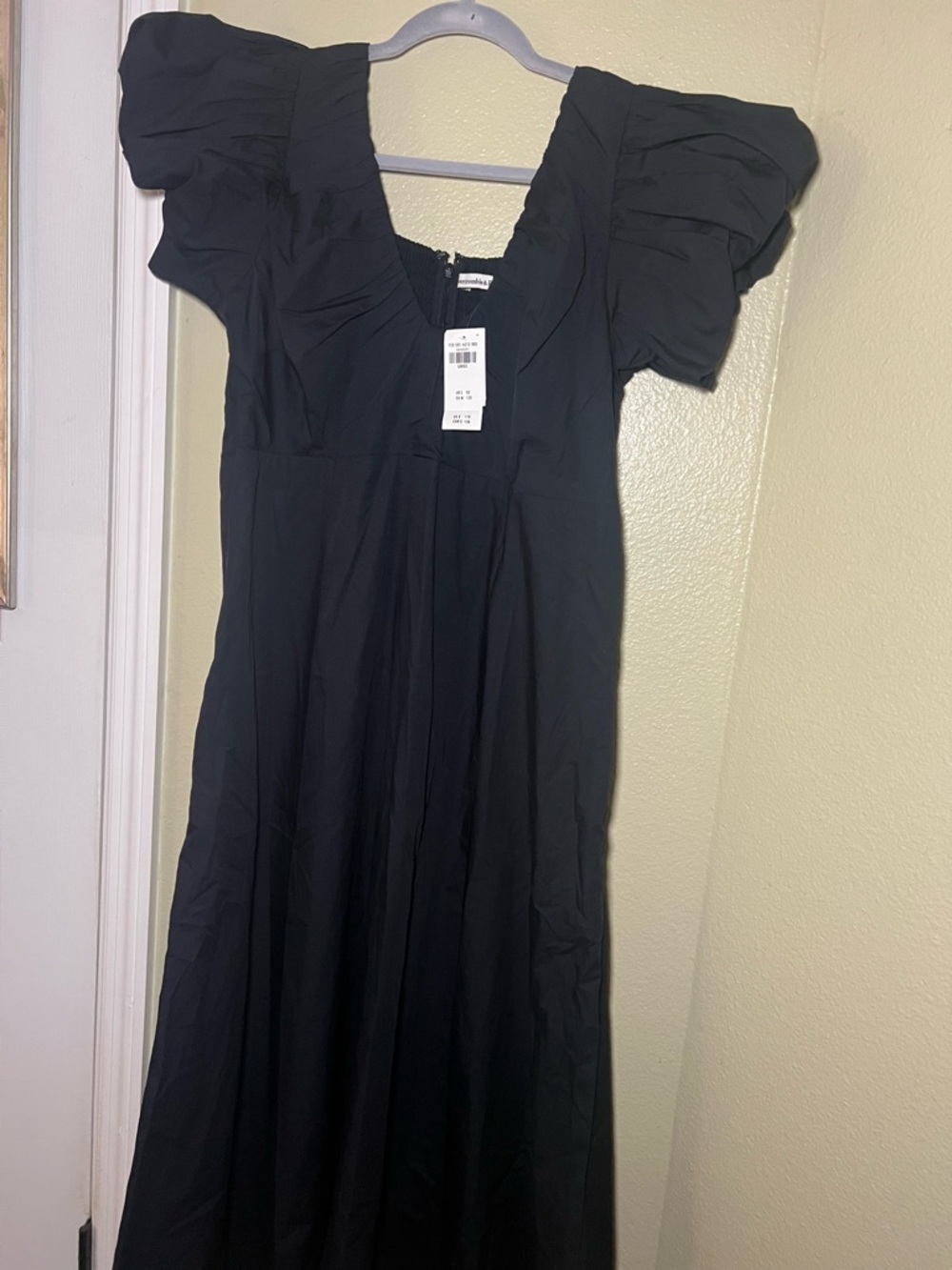 Abercrombie & Fitch Puff Sleeved Midi Dress - Picture 5 of 7